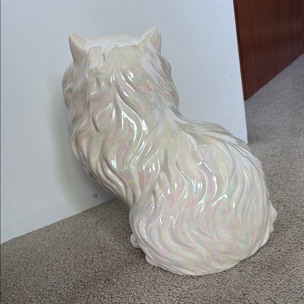 Elegant White Ceramic Cat Figurine - Picture 2 of 8